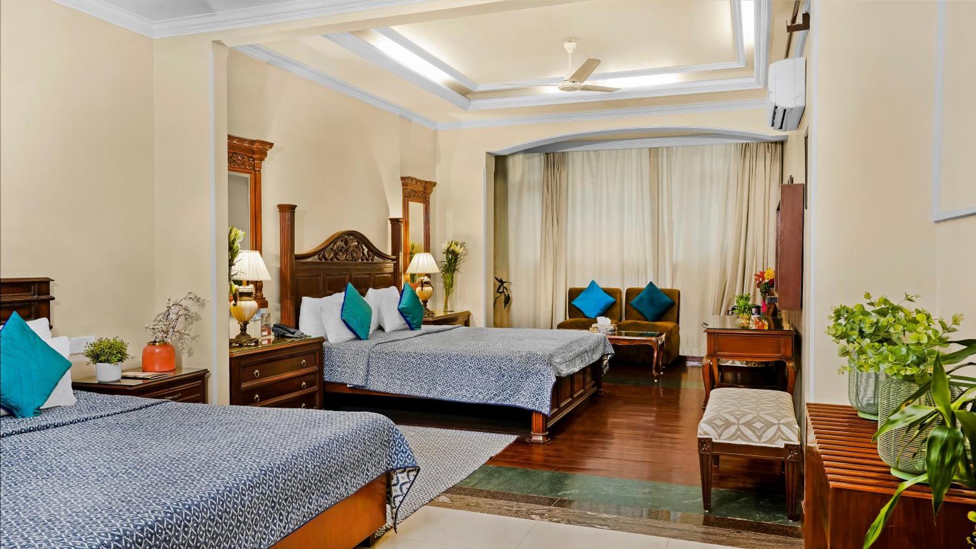 Hotel Ajanta - Free Airport Pick Up Service Yeni Delhi Dış mekan fotoğraf