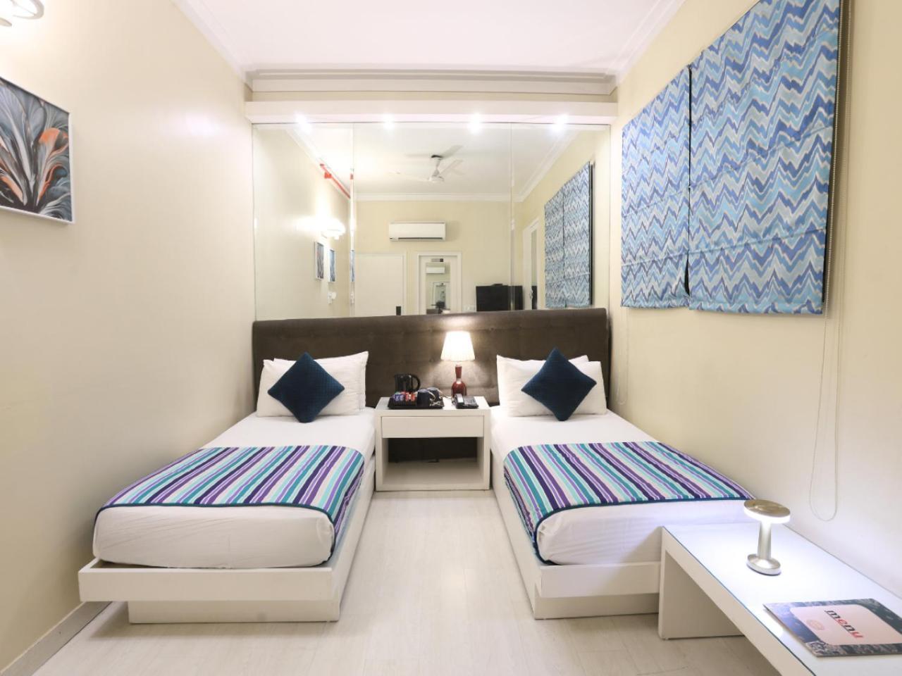 Hotel Ajanta - Free Airport Pick Up Service Yeni Delhi Dış mekan fotoğraf